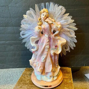 Vintage Ray Chia Collection Angel Play Violin Statue 15.5” Tall